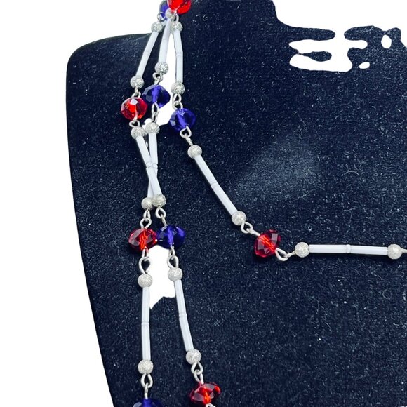 Single Strand Silver Tone, Red, White & Blue Beaded Necklace (5480) - Picture 6 of 8
